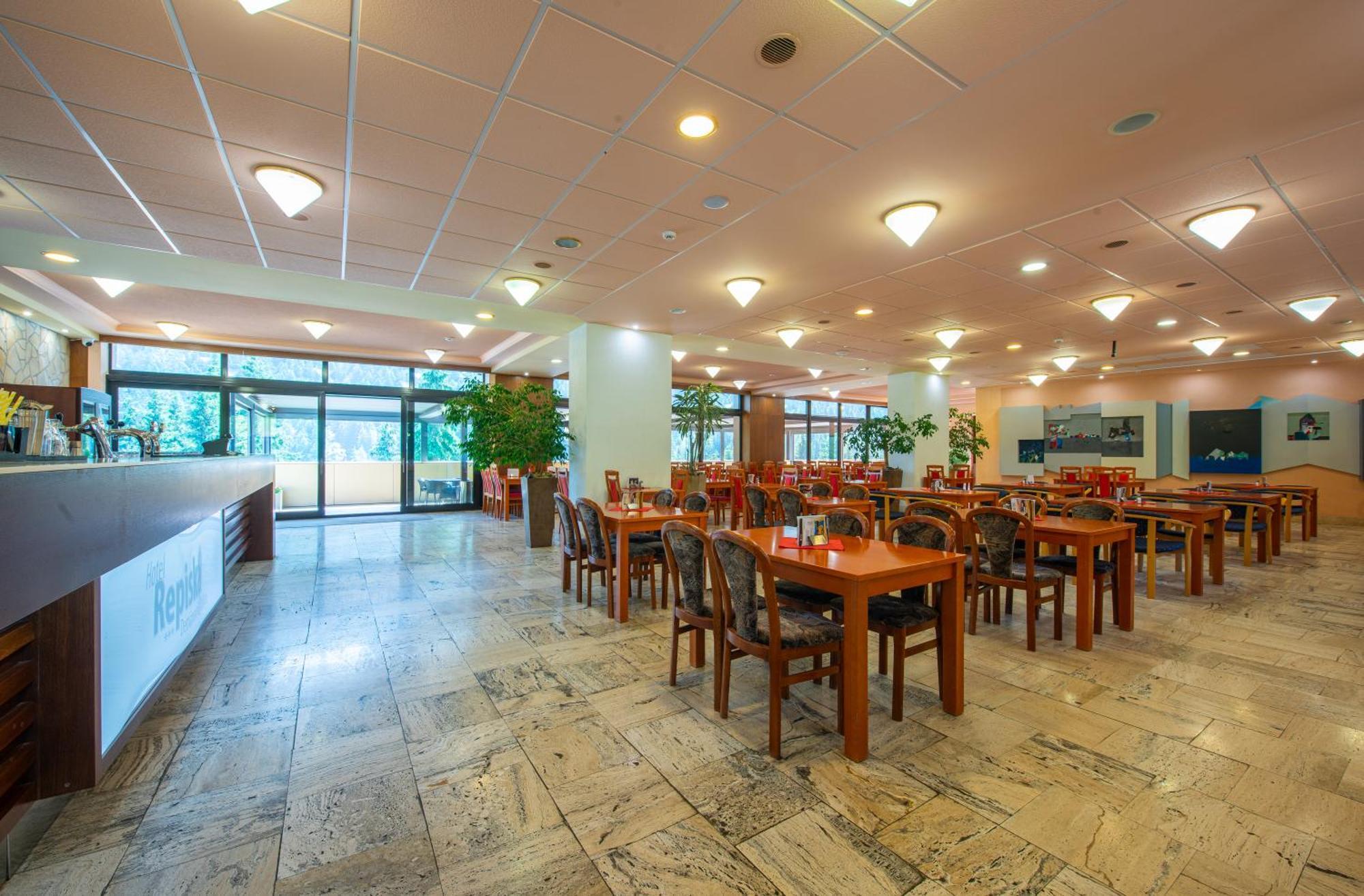 Wellness Hotel Repiska デマノブスカ・ドリーナ エクステリア 写真